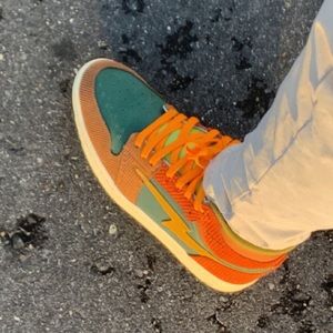 KIY Air Jordan 1’s size 9